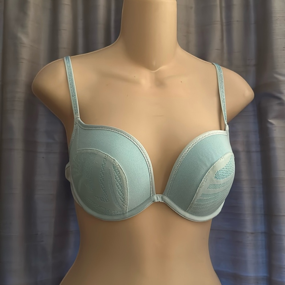 La Souza Beyond Sexy Light Blue Lacey push-up bra 34C 2/$20